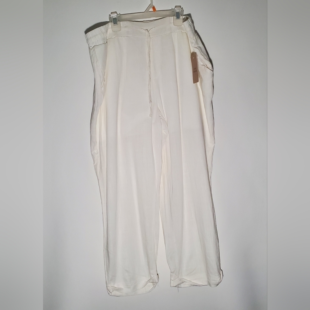 NWT White Pants- Women's- Size XXL